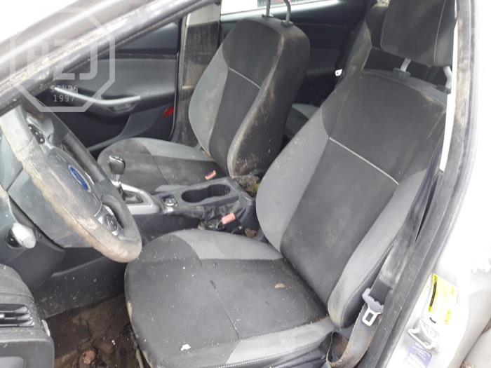 Ford Focus 3 Wagon 1.6 TDCi ECOnetic Sloopvoertuig (2015, Metallic, Zilver)