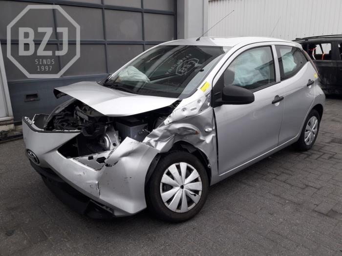 Toyota Aygo 1.0 12V VVT-i Sloopvoertuig (2020, Metallic, Zilver)