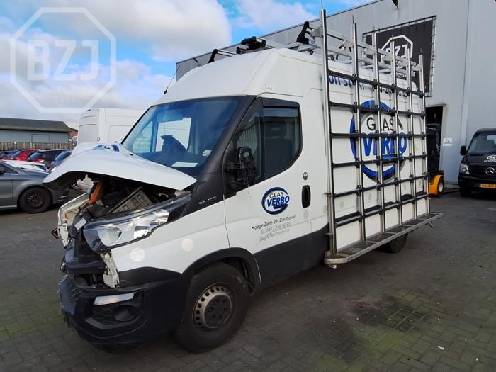 Iveco<br/>New Daily 33S12 2016-04 / 0-00