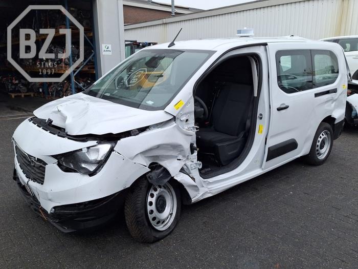 Opel<br/>Combo 1.2 110 2019-02 / 0-00