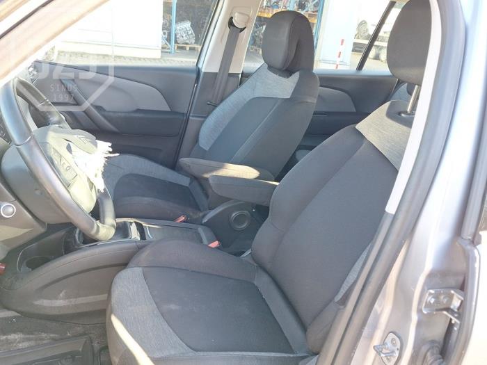 Citroen Grand C4 Spacetourer 1.2 12V PureTech 130 Sloopvoertuig (2020, Metallic, Grijs)