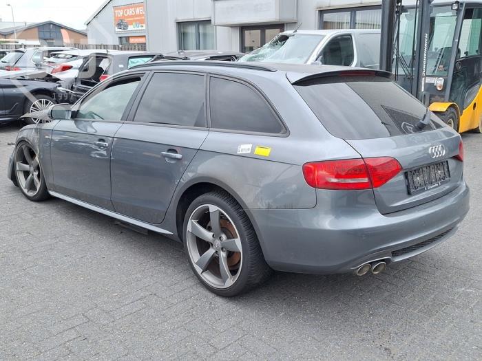 Audi A4 Avant 2.0 TDI 16V Sloopvoertuig (2012, Metallic, Grijs)