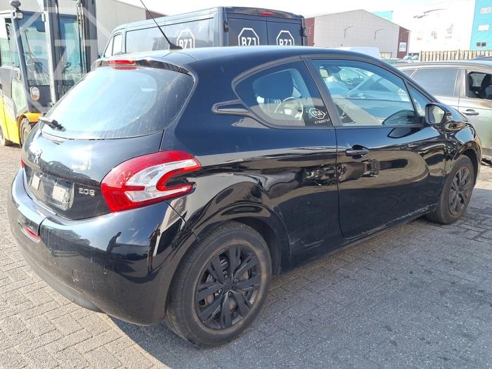 Peugeot 208 I 1.2 Vti 12V PureTech 82 Sloopvoertuig (2013, Metallic, Zwart)