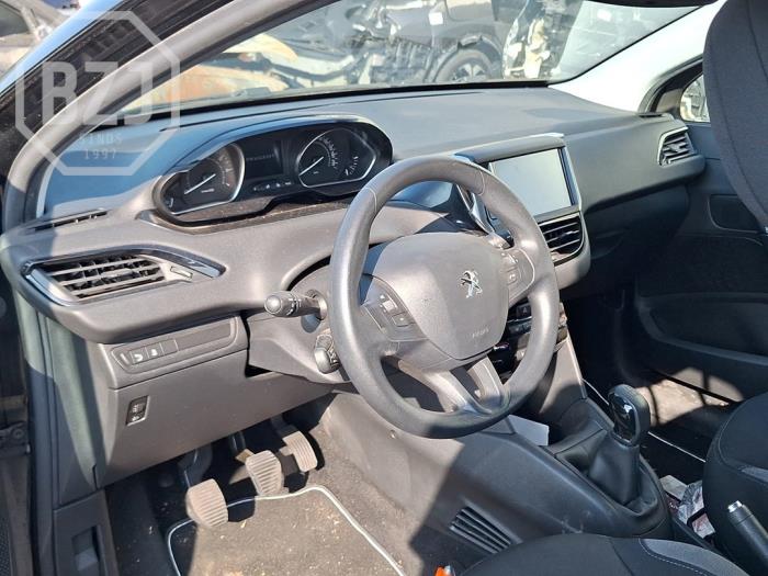 Peugeot 208 I 1.2 Vti 12V PureTech 82 Sloopvoertuig (2013, Metallic, Zwart)