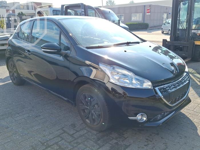 Peugeot 208 I 1.2 Vti 12V PureTech 82 Sloopvoertuig (2013, Metallic, Zwart)
