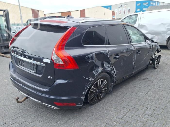 Volvo XC60 I 2.0 D3 16V Sloopvoertuig (2018, Metallic, Blauw)