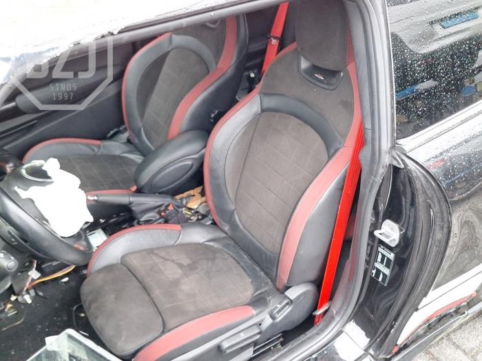 Mini Mini 2.0 16V Cooper S Sloopvoertuig (2019, Metallic, Zwart)