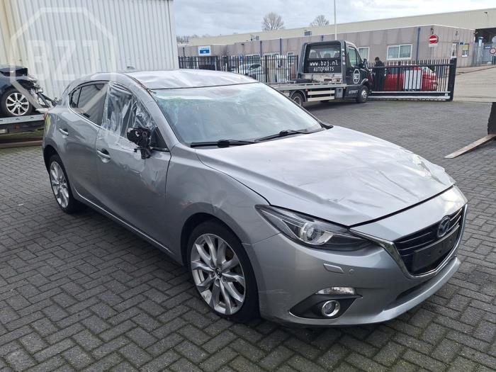 Mazda 3 2.0 SkyActiv-G 120 16V Sloopvoertuig (2015, Metallic, Zilvergrijs)