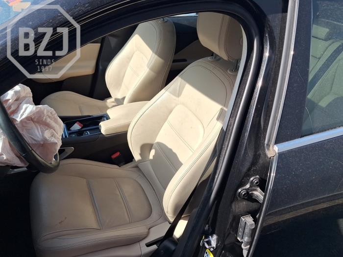 Jaguar F-Pace 2.0 Turbo 16V AWD Sloopvoertuig (2019, Zwart)