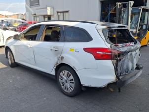 Ford Focus 3 Wagon 1.0 Ti-VCT EcoBoost 12V 100 Sloopvoertuig (2015, Wit)