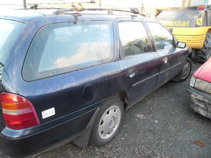 Ford Mondeo II Wagon 1.8i 16V Sloopvoertuig (1998, Blauw)