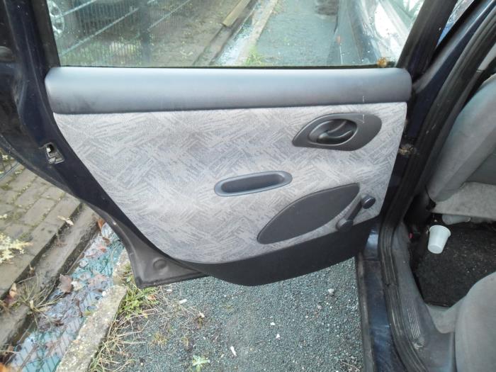 Ford Mondeo II Wagon 1.8i 16V Sloopvoertuig (1998, Blauw)