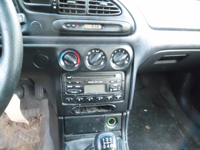 Ford Mondeo II Wagon 1.8i 16V Sloopvoertuig (1998, Blauw)