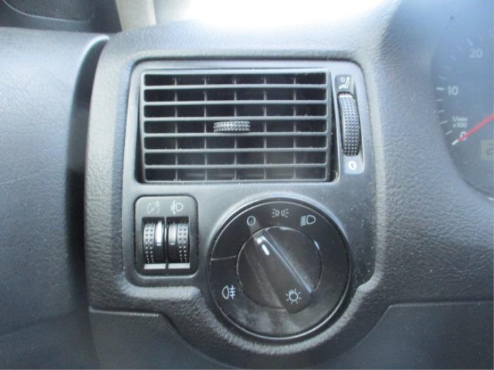 Volkswagen Golf IV Variant 1.9 TDI 90 Sloopvoertuig (2000, Groen)