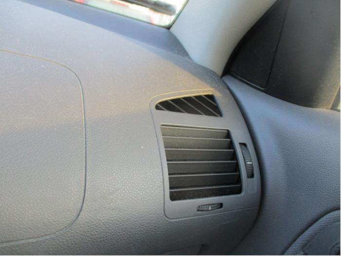 Seat Cordoba 1.6 Sloopvoertuig (2000, Rood)