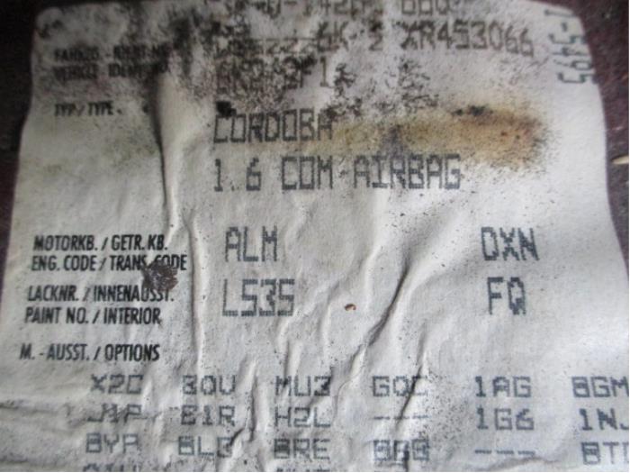 Seat Cordoba 1.6 Sloopvoertuig (2000, Rood)