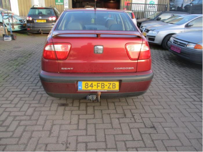 Seat Cordoba 1.6 Sloopvoertuig (2000, Rood)
