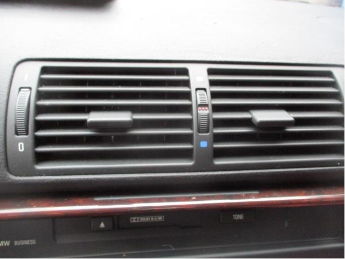 BMW 5-Serie 95- Sloopvoertuig (2001, Donker, Blauw)