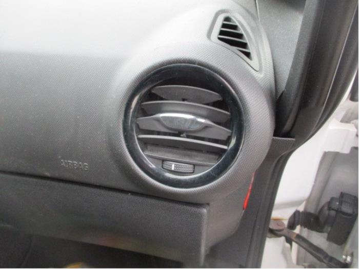 Opel Corsa D 1.3 CDTi 16V ecoFLEX Sloopvoertuig (2010, Wit)