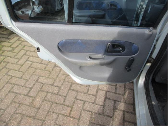 Renault Clio II 1.4 Sloopvoertuig (1999, Grijs)