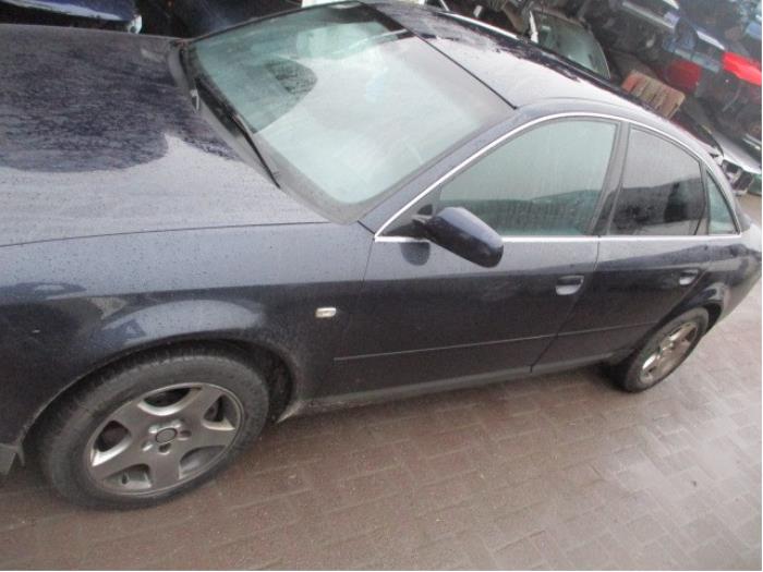 Audi A6 2.5 TDI V6 24V Sloopvoertuig (2001, Blauw)
