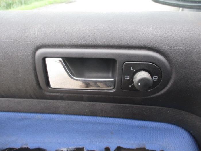 Volkswagen Golf IV 1.6 Sloopvoertuig (1998, Zwart)