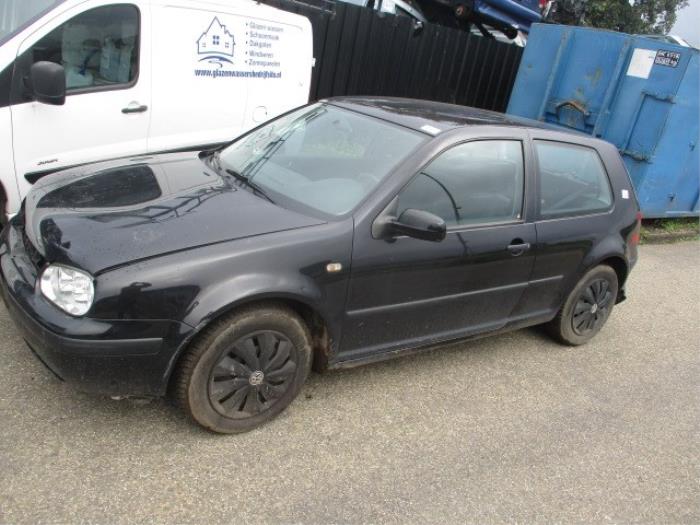 Volkswagen Golf IV 1.6 Sloopvoertuig (1998, Zwart)