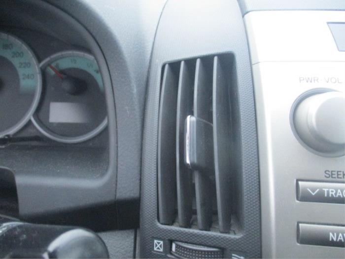 Toyota Corolla Verso 2.2 D-4D 16V Sloopvoertuig (2006, Grijs)