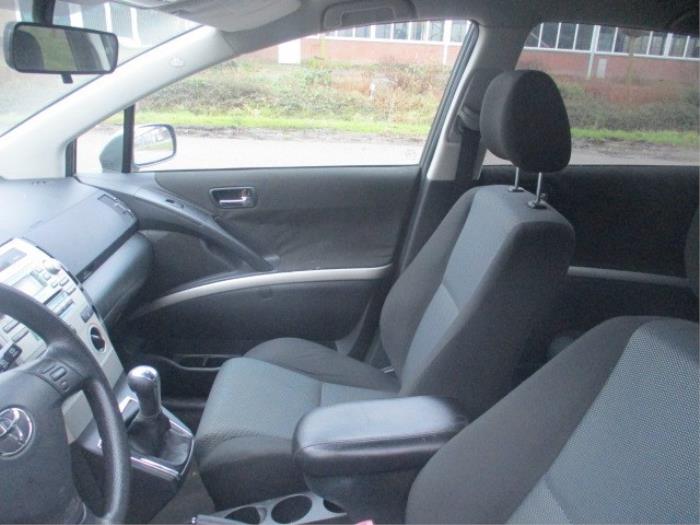 Toyota Corolla Verso 2.2 D-4D 16V Sloopvoertuig (2006, Grijs)