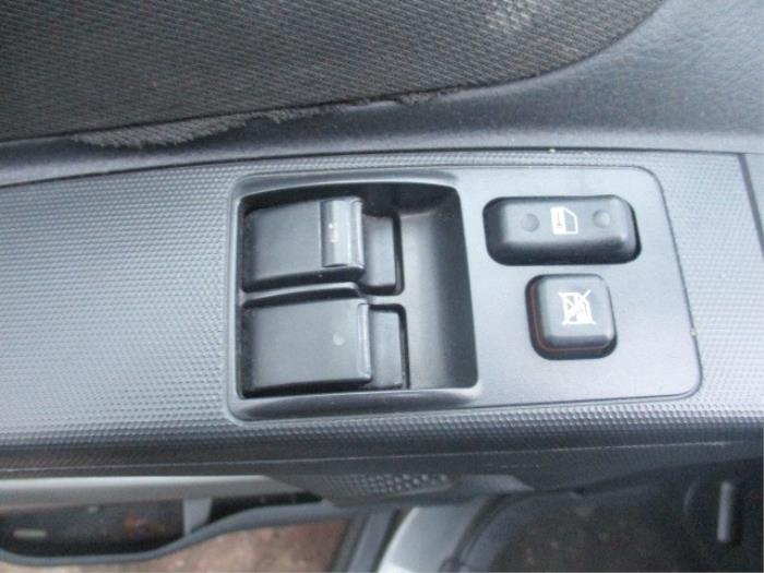 Toyota Corolla Verso 2.2 D-4D 16V Sloopvoertuig (2006, Grijs)