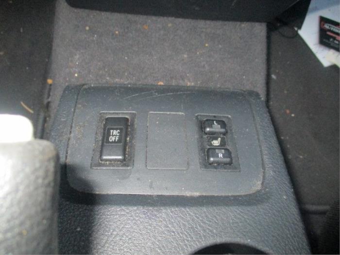 Toyota Corolla Verso 2.2 D-4D 16V Sloopvoertuig (2006, Grijs)