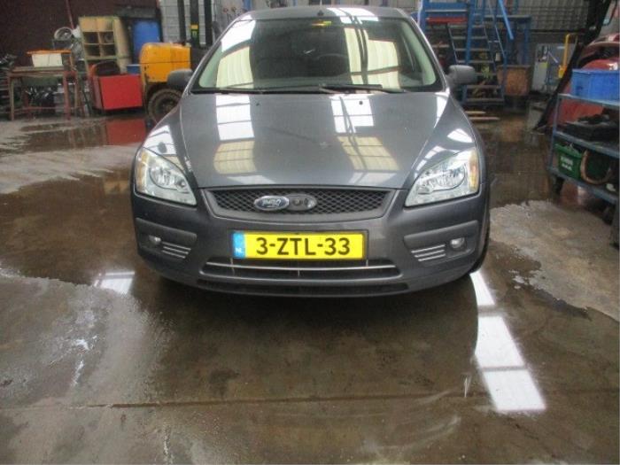 Ford Focus 2 Wagon 1.6 16V Sloopvoertuig (2005, Grijs)
