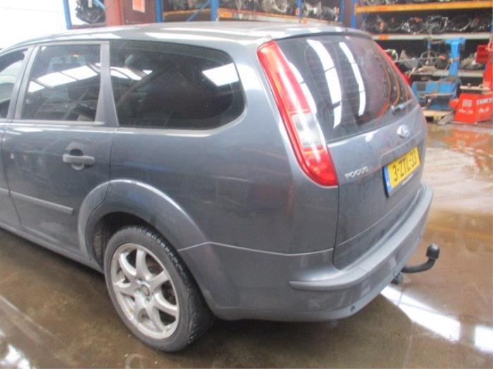 Ford Focus 2 Wagon 1.6 16V Sloopvoertuig (2005, Grijs)
