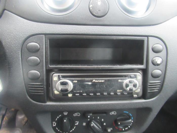 Citroen C2 1.1 Sloopvoertuig (2004, Zwart)