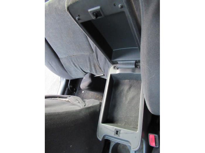 Toyota Corolla 2.0 D-4D 16V 110 Sloopvoertuig (2003, Zwart)