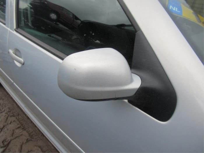 Volkswagen Bora 2.0 Sloopvoertuig (2000, Grijs)