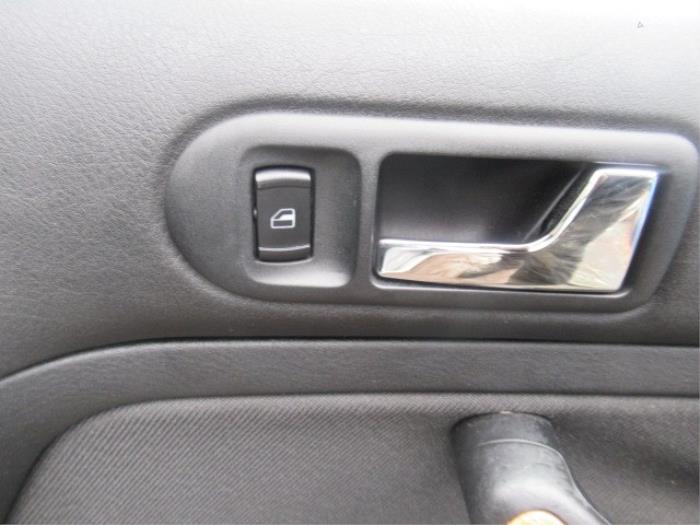 Volkswagen Bora 2.0 Sloopvoertuig (2000, Grijs)