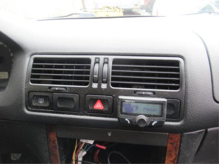 Volkswagen Bora 2.0 Sloopvoertuig (2000, Grijs)