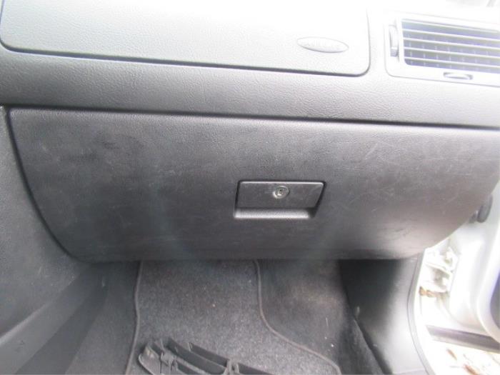 Volkswagen Bora 2.0 Sloopvoertuig (2000, Grijs)