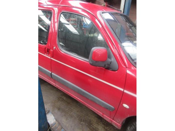 Peugeot Partner Combispace 1.6 HDI 90 16V Sloopvoertuig (2007, Rood)