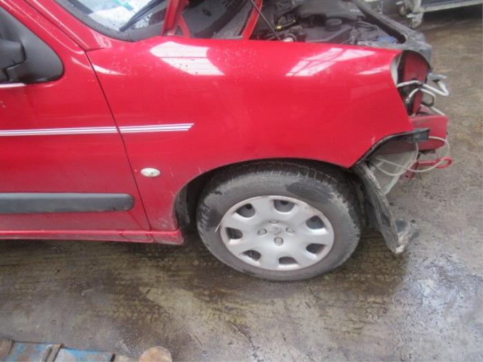 Peugeot Partner Combispace 1.6 HDI 90 16V Sloopvoertuig (2007, Rood)