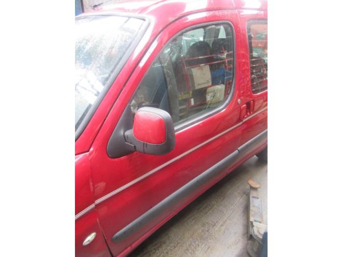 Peugeot Partner Combispace 1.6 HDI 90 16V Sloopvoertuig (2007, Rood)
