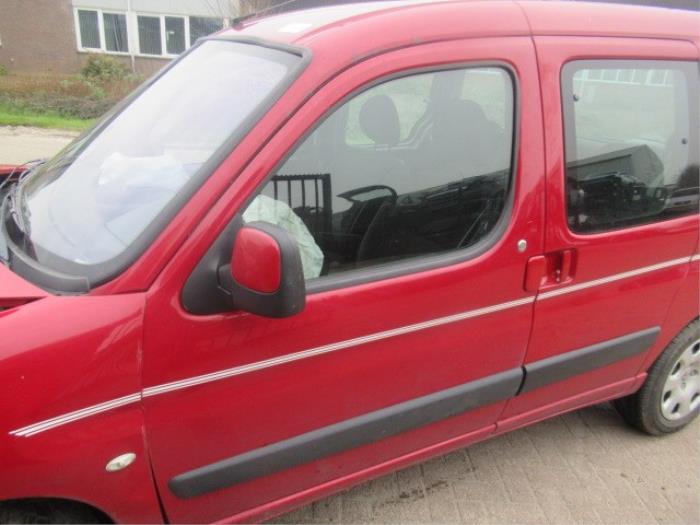 Peugeot Partner Combispace 1.6 HDI 90 16V Sloopvoertuig (2007, Rood)