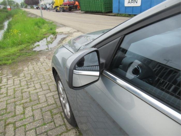 Ford Mondeo IV 2.0 TDCi 140 16V Sloopvoertuig (2010, Metallic, Grijs)