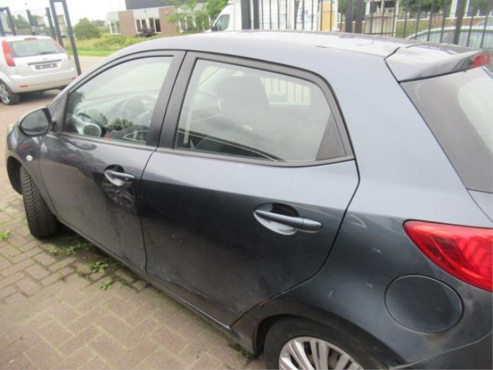Mazda 2 1.4 CDVi 16V Sloopvoertuig (2008, Donker, Grijs)