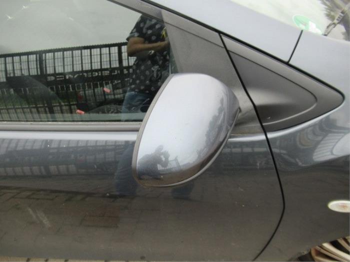 Mazda 2 1.4 CDVi 16V Sloopvoertuig (2008, Donker, Grijs)