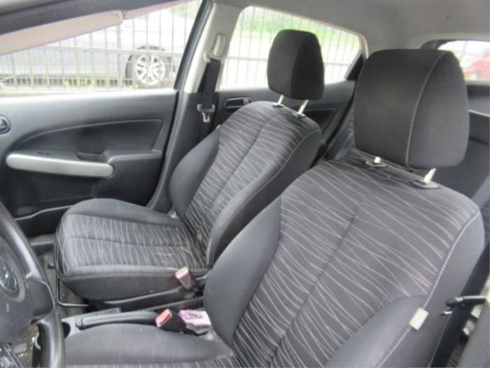 Mazda 2 1.4 CDVi 16V Sloopvoertuig (2008, Donker, Grijs)