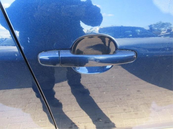 Toyota Corolla Verso 2.2 D-4D 16V Sloopvoertuig (2006, Blauw)