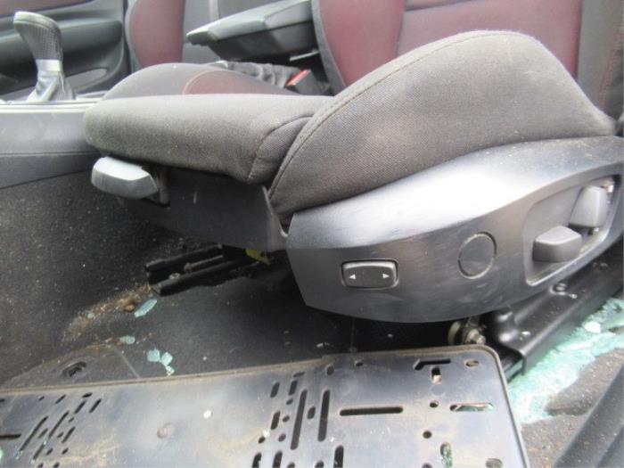 BMW 1 serie 118i 16V Sloopvoertuig (2007, Grijs)