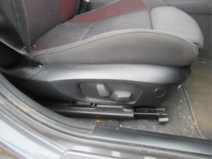 BMW 1 serie 118i 16V Sloopvoertuig (2007, Grijs)